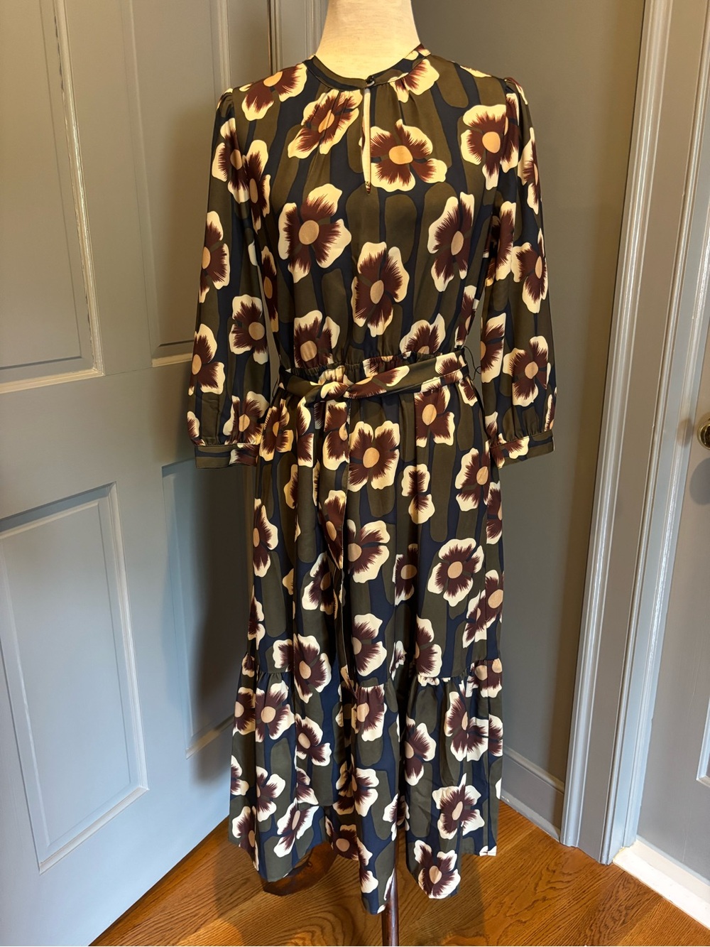 J Maclaughlin Floral Long-Sleeve Midi/ Maxi Dress in Olive and Cream